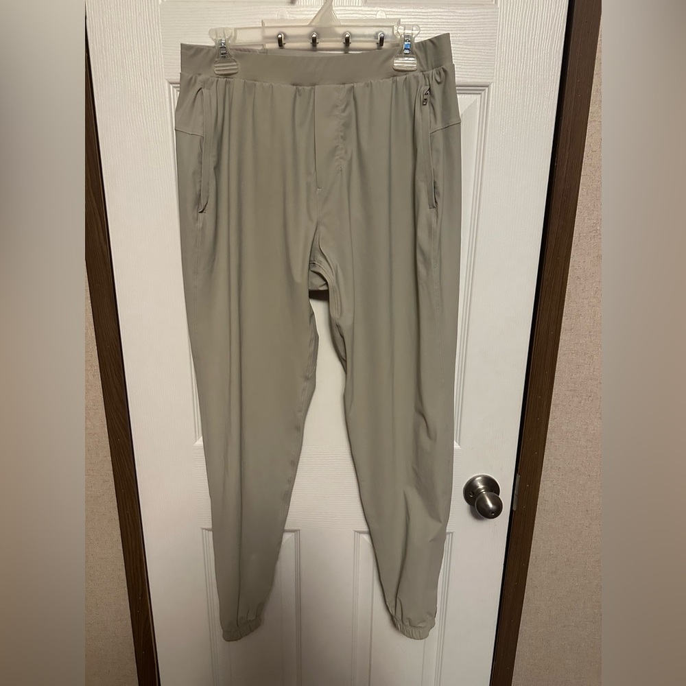 lululemon athletica Men's Light Gray Joggers